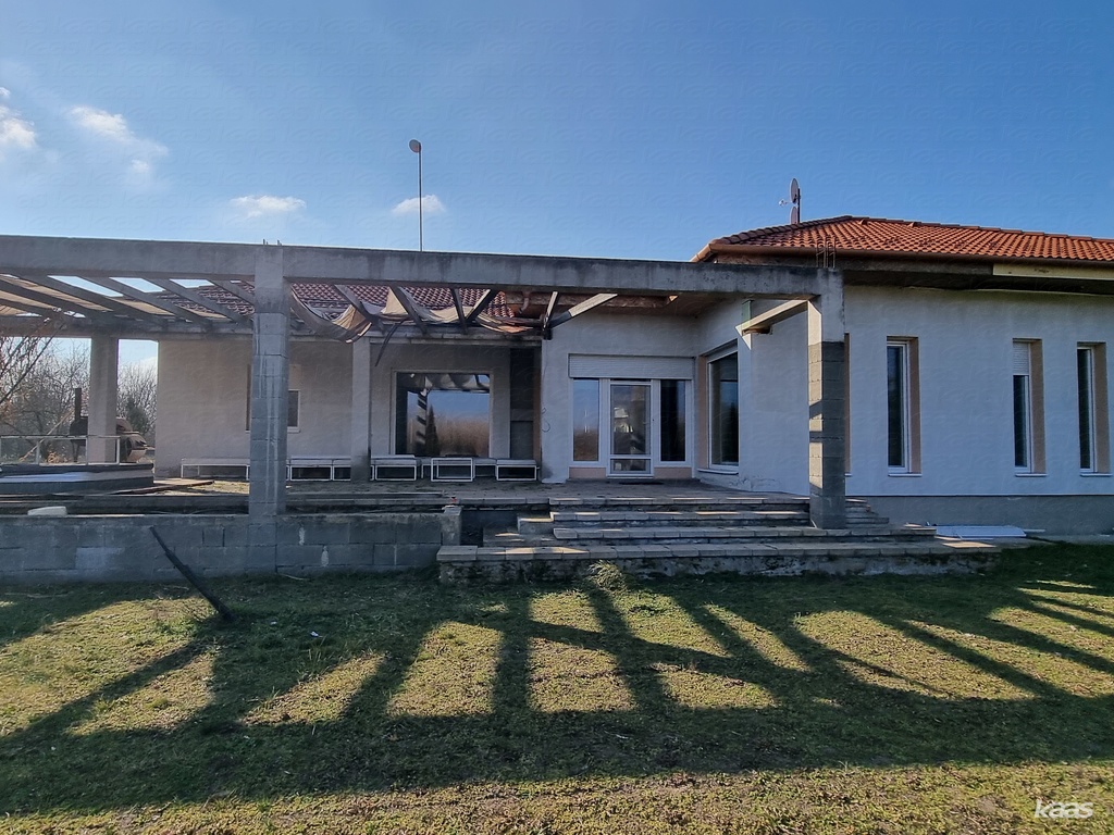 Ingatlan #2699