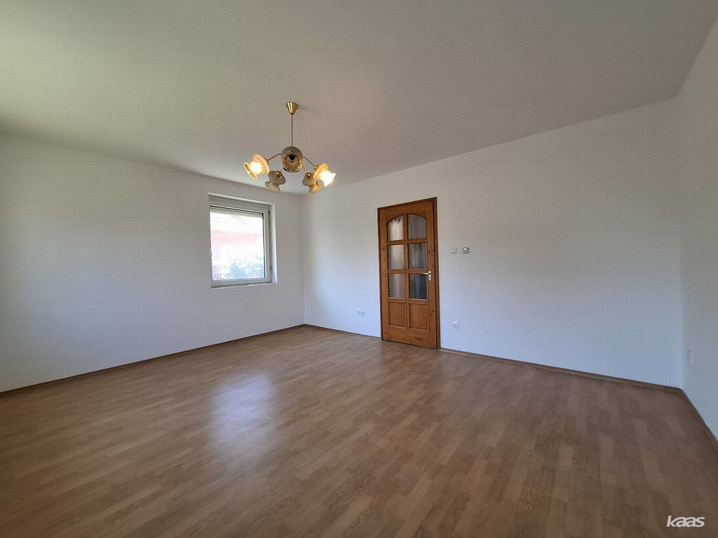 Szeged (Baktó), Alkotmány utca 106