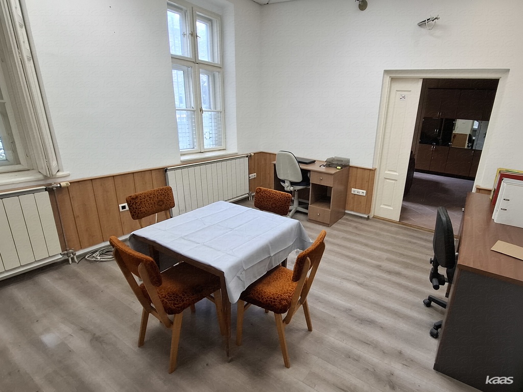 Belvárosi Iroda, utcai bejárat - 6